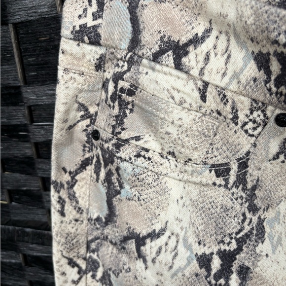 Chico's Snake Print Skinny Jeans - Black and Cream - Picture 2 of 7